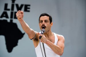 Rami Malek nei panni di Freddie Mercury