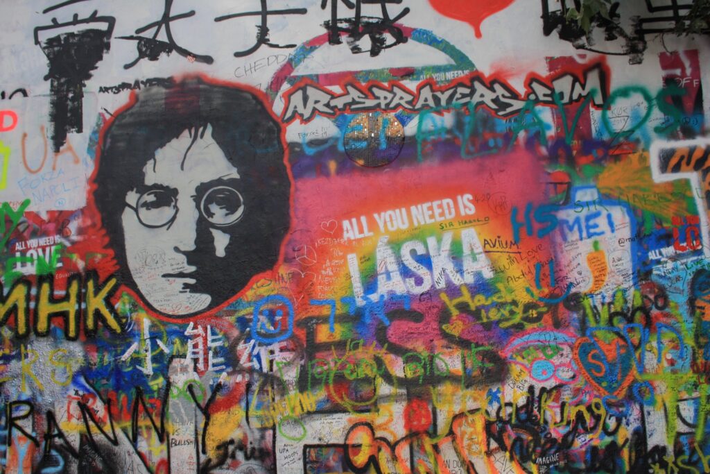 Murale dedicato a John Lennon