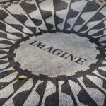 Mosaico dedicato a John Lennon